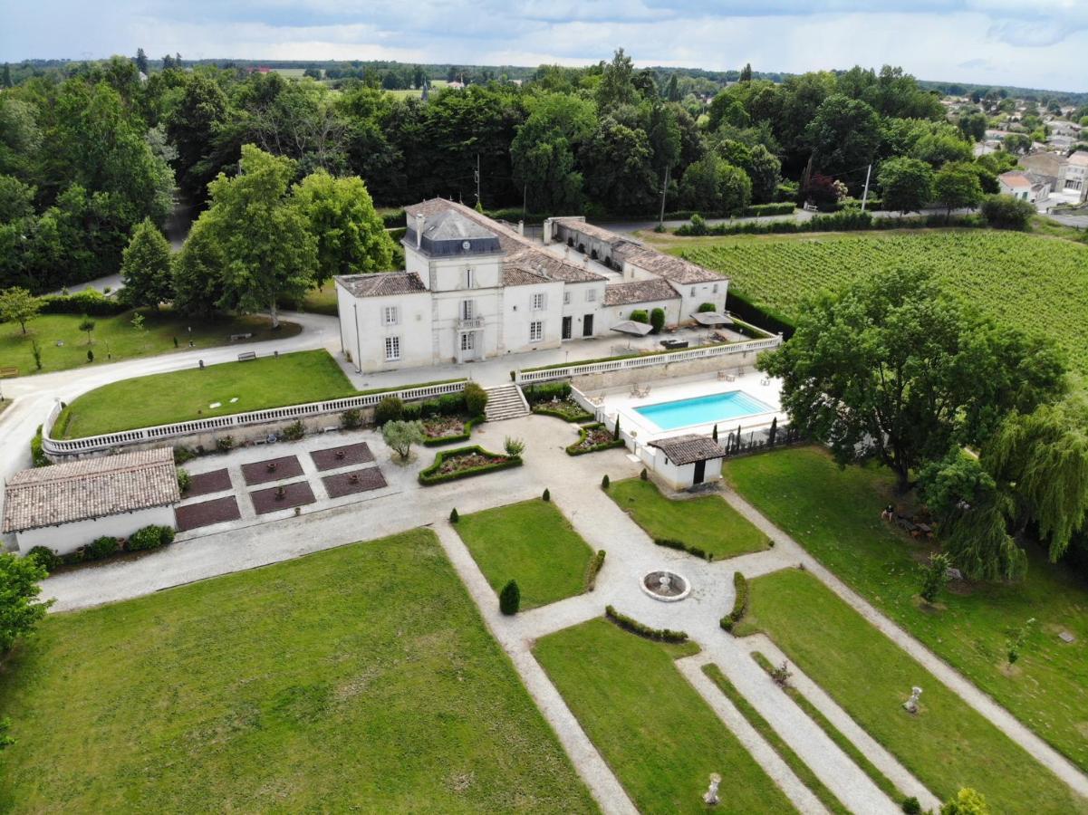 Chateau De Lantic Martillac Bagian luar foto