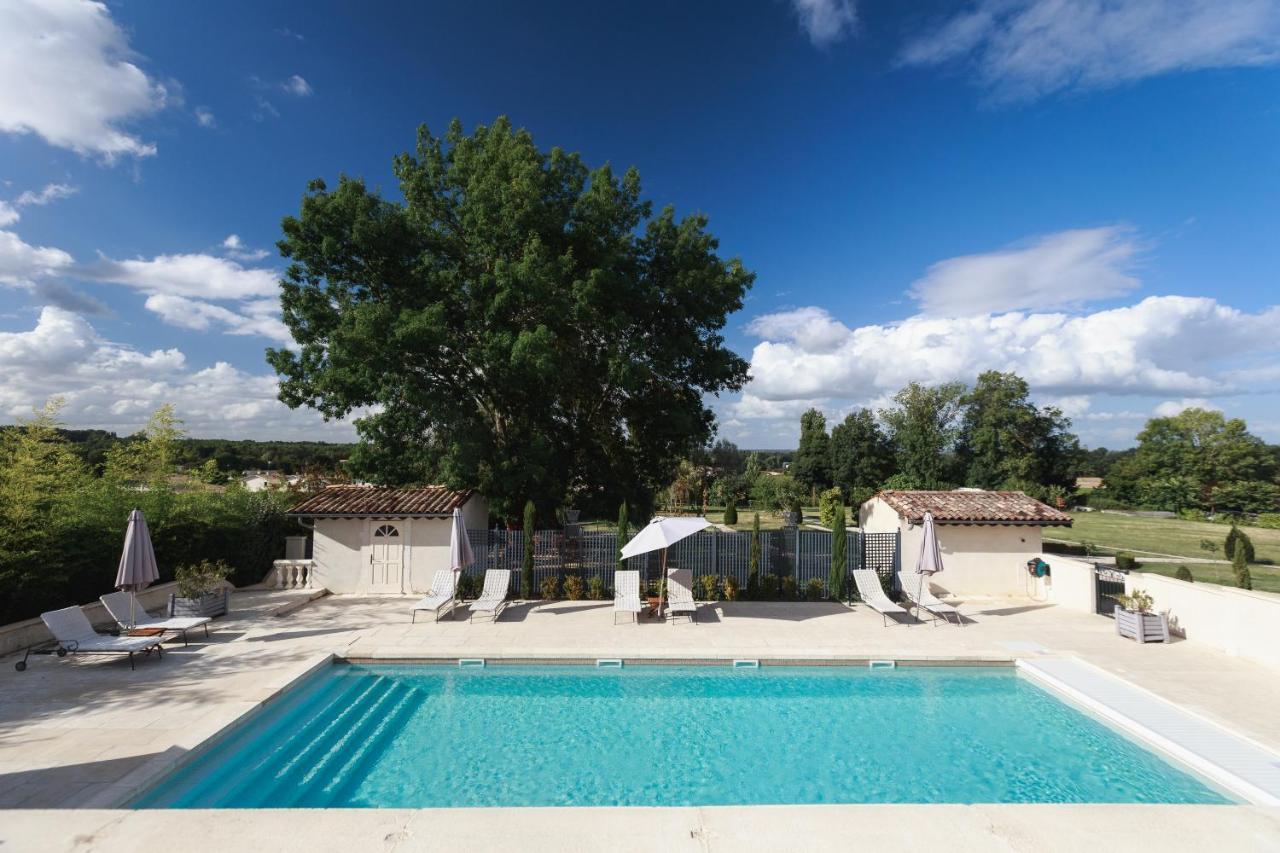 Chateau De Lantic Martillac Bagian luar foto