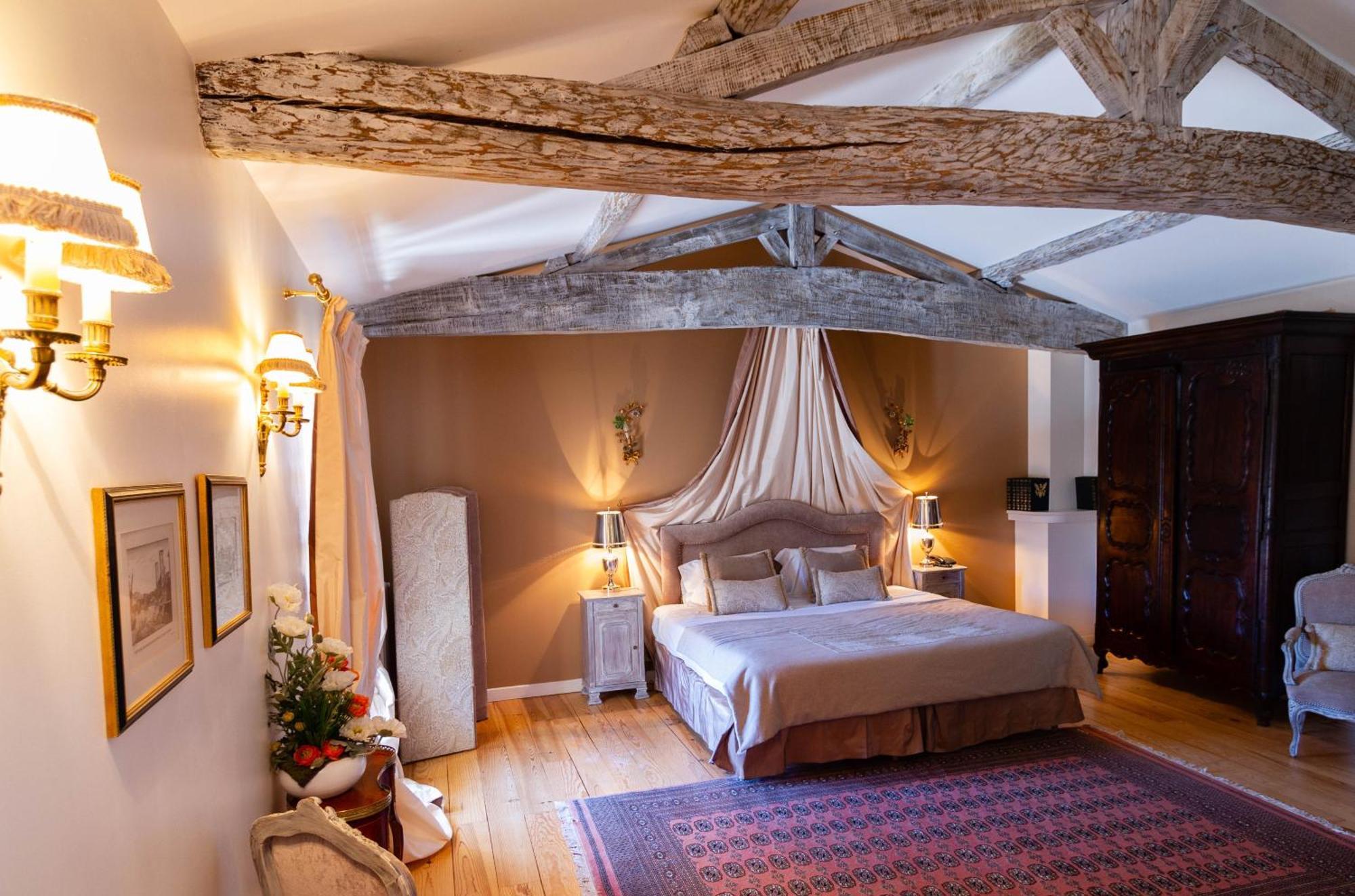 Chateau De Lantic Martillac Bagian luar foto