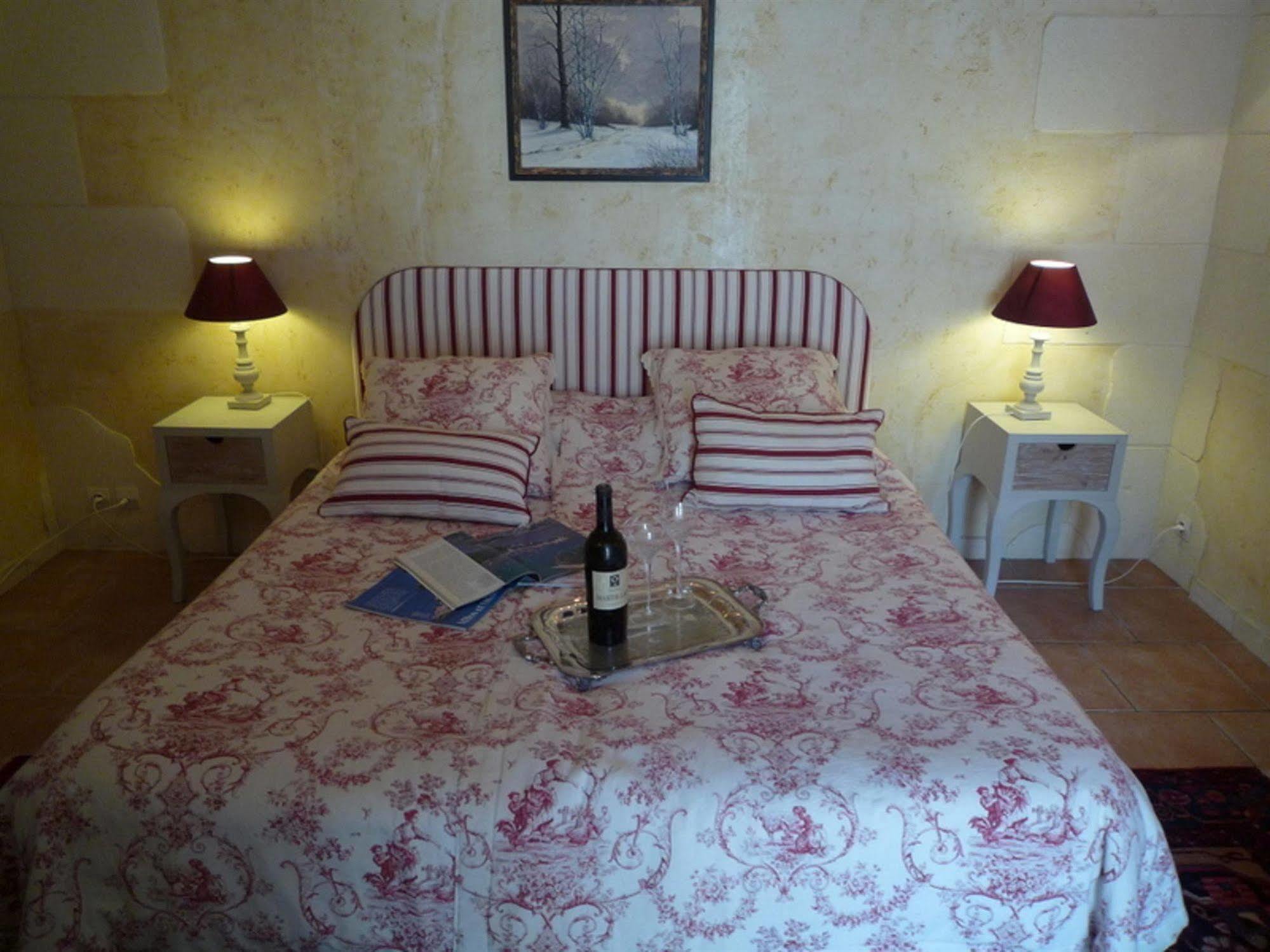 Chateau De Lantic Martillac Bagian luar foto